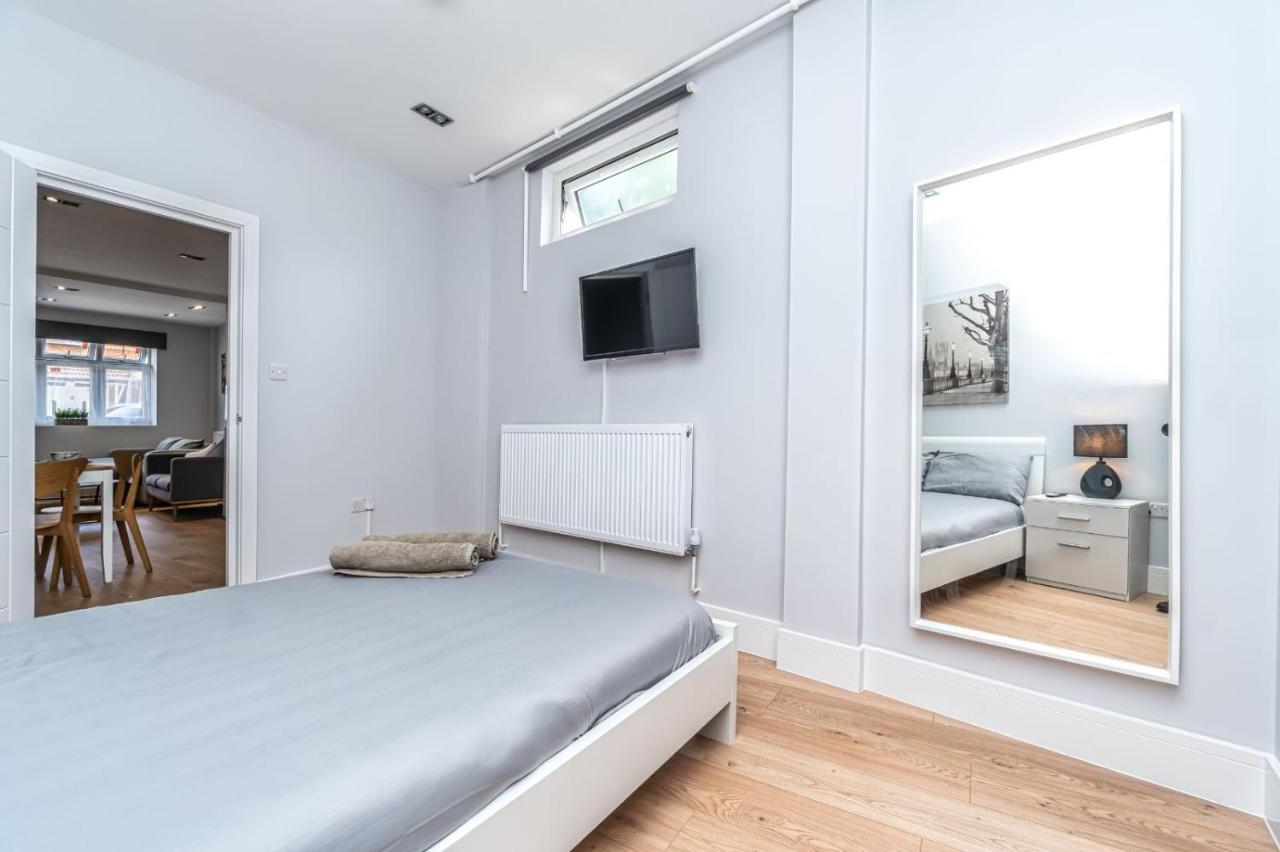 Modern Apartment In East London Exteriör bild